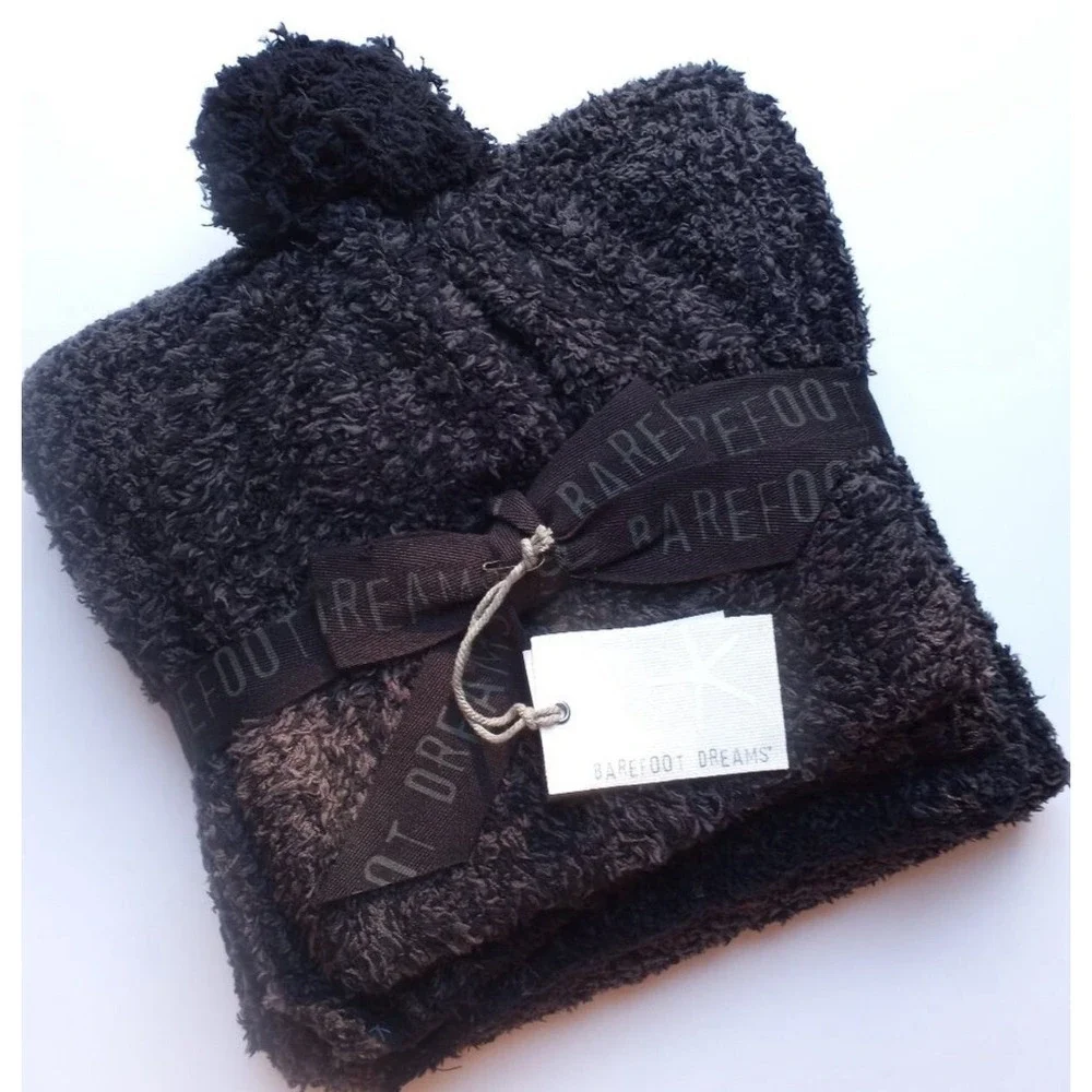 BAREFOOT DREAMS COZYCHIC POM POM BEANIE & SCARF SET NWT $150 HEATHER CARBON BLAC